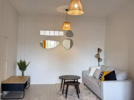 grand t2 meublé 55m2 avec cachet -centre ville de bourg-en-bresse