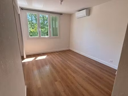 t4 lumineux de 70 m² – immeuble calme avec cour intérieure – 790/mois