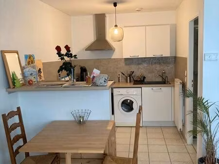 2 pièces rénové idéalement situé