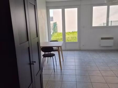 studio + jardin