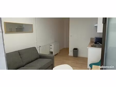 t2 meublé 2 pièces 29 m2 tout proche du campus universitaire de la doua   du lycée du parc
