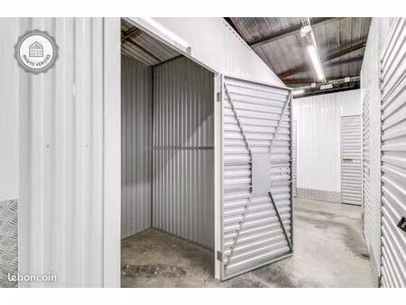 garage/box 3 m² coignieres