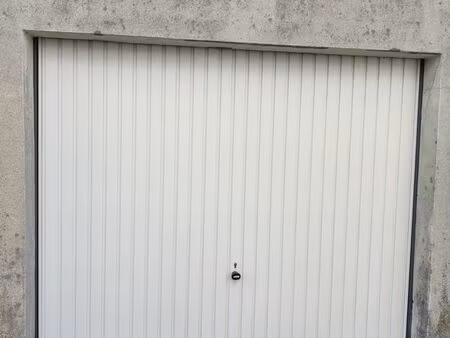 box de stockage / garage