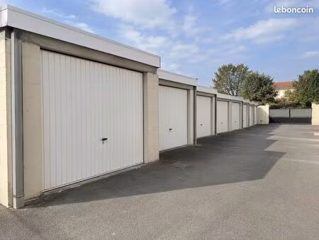 garage fermé rare sur le secteur gare de saint-omer idéal stationnement ou stockage sécuri