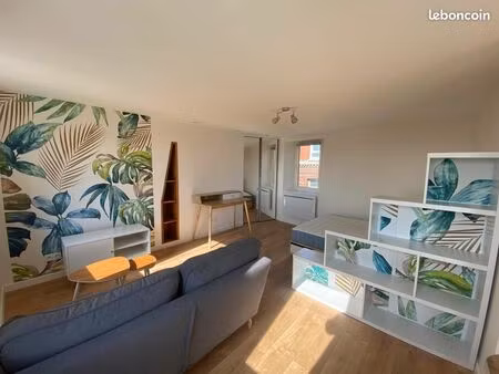 studio lumineux et fonctionnel/ plein sud - quartier gare/ vue cathédrale