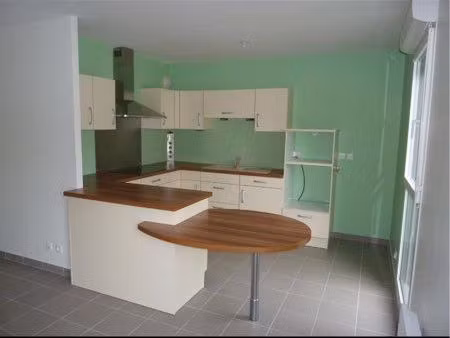 t1 50m2 lumineux à louer