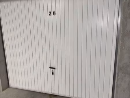 garage dans residence securise