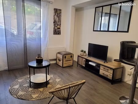 location studio meuble pour etudiant proche du port