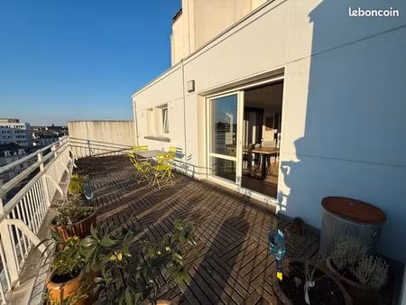 loue t2 meublé centre vannes