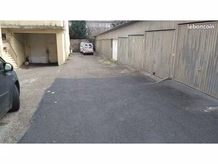 grand garage de 18m2 en plein centre ville de firminy 42700
