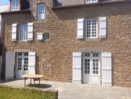 manoir de 190m 2 entièrement rénovée