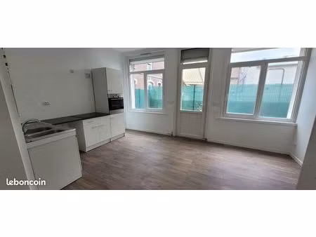 t3 entierement renove 60 m2 devant tramway