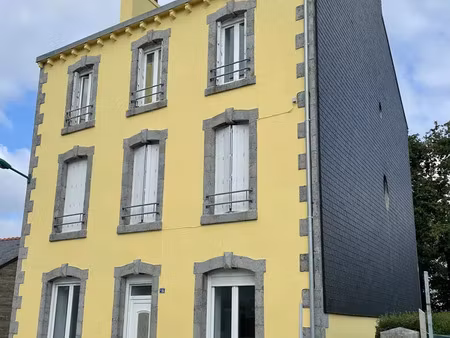 immeuble à plonévez-du-faou (29530)