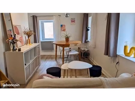 studio etudiant lumineux au coeur du vieux lyon proximite metro vieux lyon