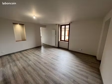 petite maison t3 avec jardin commun