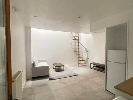 duplex 45 m² avec chambre en mezzanine  refait à neuf