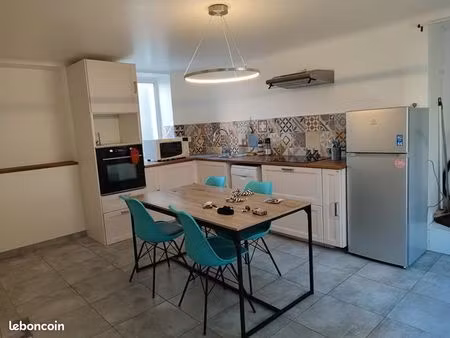 ? maison meublée 44 m² + mezzanine – centre de liré (orée d’anjou) – disponible à partir d