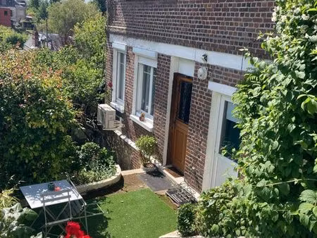 logement f2 indépendant avec petite terrasse