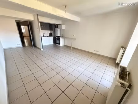 appartement 3 pièces 64 m²