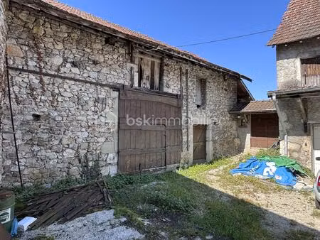 corps de ferme de 120 m² à saint-jean-de-chevelu