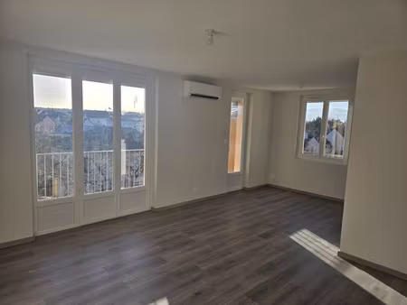 location appartement 3 pièces 51m² paray le monial 71600