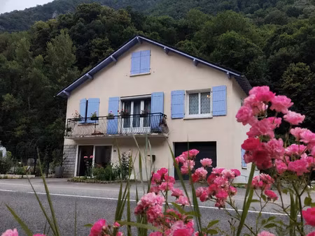 maison de village à cette-eygun (64490)