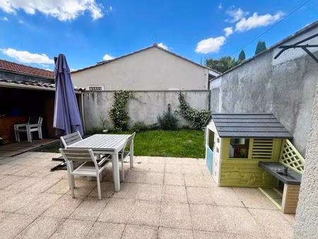 bas cenon  proche commodités  familiale récente 3 chambres  jardin et garage