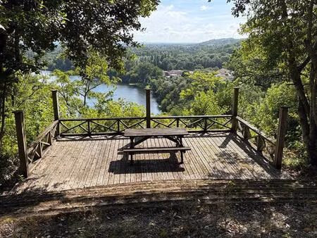 superbe chateau d'exception à rénover ? vue panoramique sur la dordogne