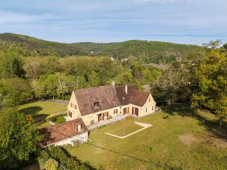 exclusivite - secteur sarlat - belle propriété de charme en pierre avec maison d'amis sur.