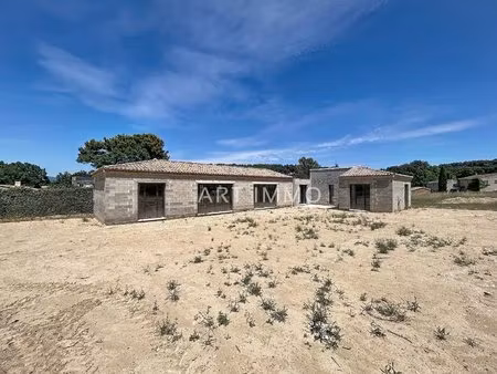 a vendre a oppede maison contemporaine a terminer