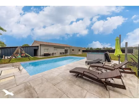 vente maison 4 pièces 120 m² à goudourville (82400)  262 400 €