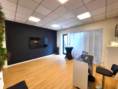 location local commercial 96m² nancy 54000