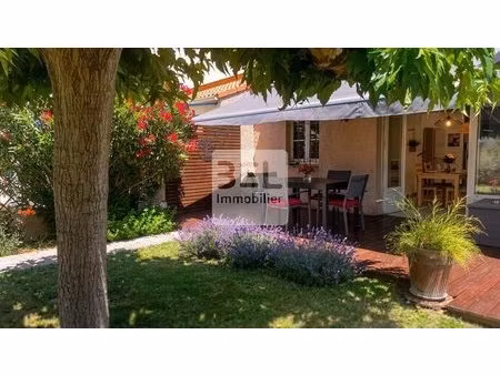 maison intimiste pleine de charme avec jardin