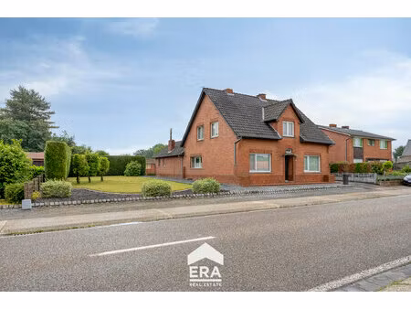 huis te koop in oudsbergen met 4 slaapkamers