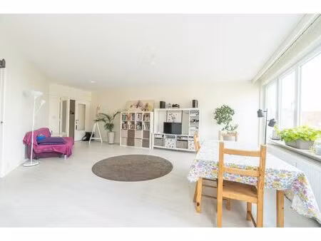 appartement à vendre avec terrasse et 2 chambres   woluwe-saint-lambert (vbe33715)