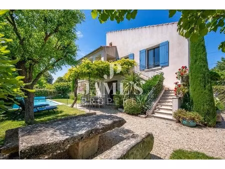 maison de ville avec piscine et garages - centre saint remy de provence