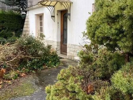 belle maison a cinq minutes de quillan