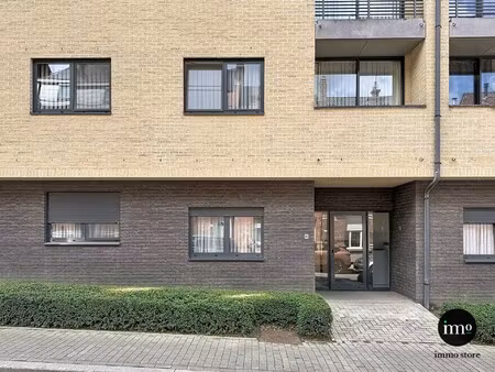 appartement in hartje halle met 2 slaapkamers en 2 terrassen!