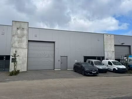 multifunctionele bedrijfsunit met parking