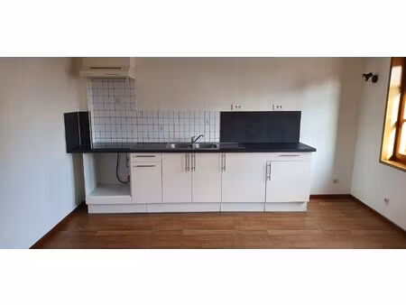 location appartement 2 pièces 57m² morbecque 59190