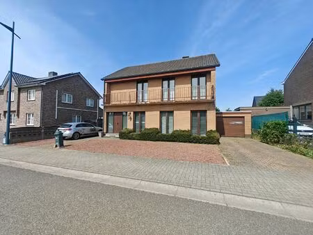 huis te koop in maasmechelen met 4 slaapkamers