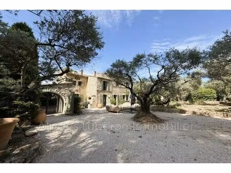 villa de luxe de 7 pièces en location saint-rémy-de-provence  france
