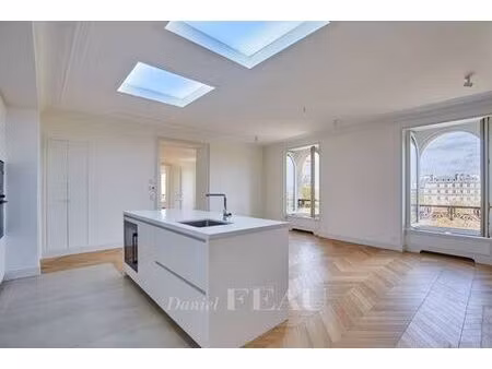 appartement de 5 pièces de luxe en location à champs-elysées  madeleine  triangle d’or  pa