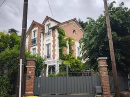 maison de luxe de 7 pièces en location à garches  france