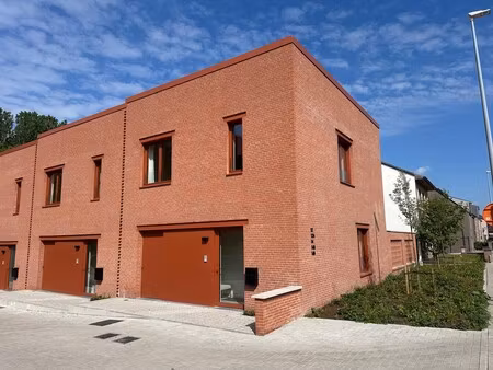 huis te koop in sint-lievens-houtem met 3 slaapkamers