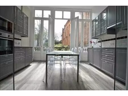 appartement à louer à rue de la source saint-gilles (vbe33903)