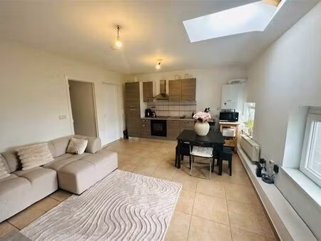 appartement à louer à rue charles ernest 56 marcinelle (vbe33814)