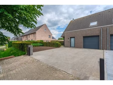 huis te koop in sint-jan met 3 slaapkamers