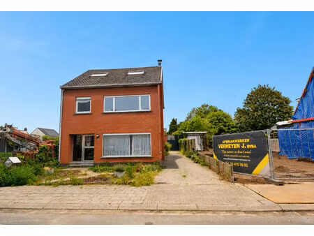 huis te koop in wommelgem met 5 slaapkamers