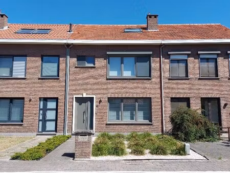 huis te koop in kapellen met 4 slaapkamers